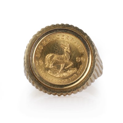 Lot 365 - A gold 1/10 oz Krugerrand coin ring