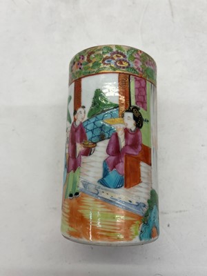 Lot 71 - A collection of Chinese Canton famille rose