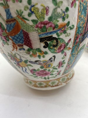 Lot 71 - A collection of Chinese Canton famille rose