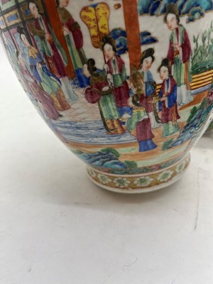 Lot 71 - A collection of Chinese Canton famille rose