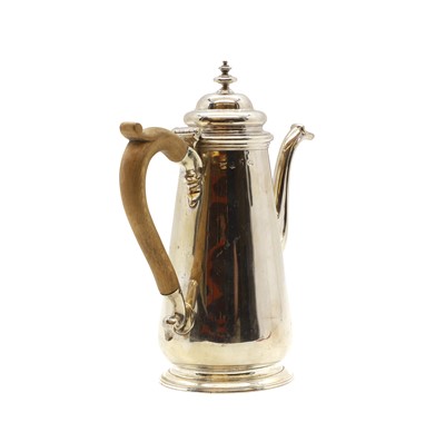 Lot 10 - A George III silver coffee pot