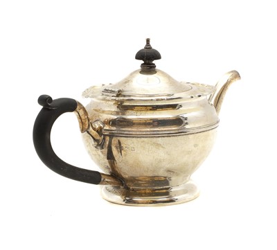 Lot 30 - A silver teapot