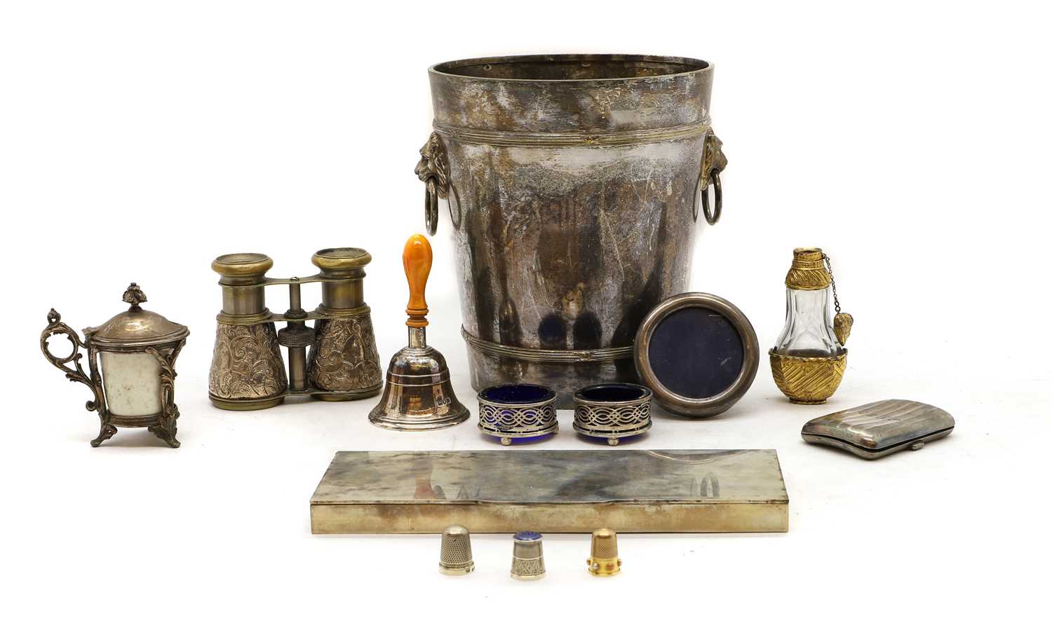 Lot 40 - A group of silver items
