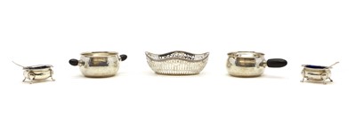 Lot 35 - A collection of silver items