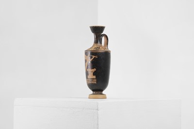 Lot 87 - An Attic red-figure lekythos