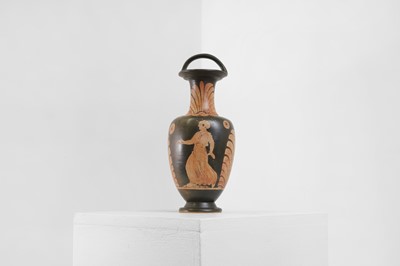 Lot 93 - A Campanian red-figure bail amphora