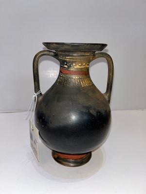 Lot 82 - An Apulian Gnathian ware pottery pelike