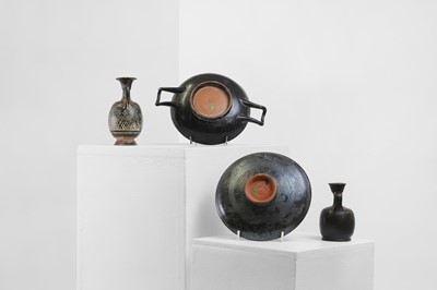 Lot 101 - A group of four Apulian pottery antiquities