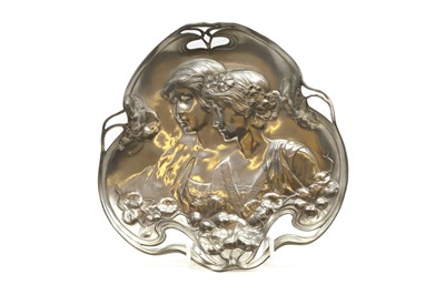 Lot 52 - An Art Nouveau WMF silver plated dish