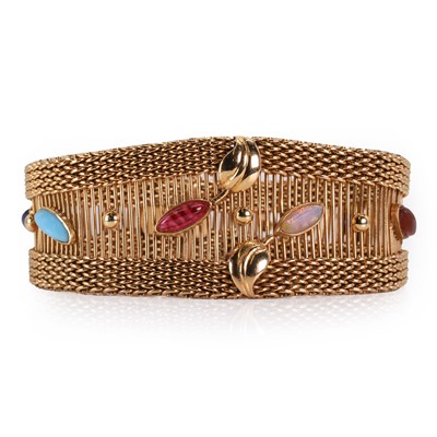 Lot 101 - A gold gemstone set mesh bracelet and earring suite