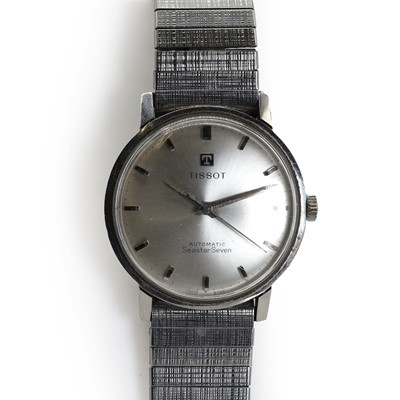 Lot 413 - A stainless steel Tissot Seastar Seven automatic bracelet watch