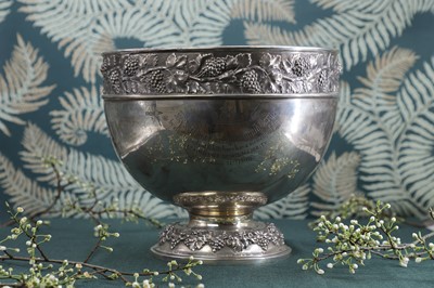 Lot 252 - A Victorian silver punchbowl