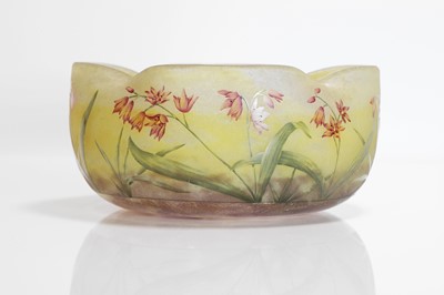 Lot 94 - A Daum enamelled and cameo glass bowl