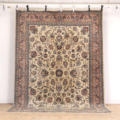 Lot 449 - A Kashan carpet