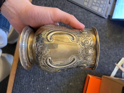 Lot 2 - A George III silver mug