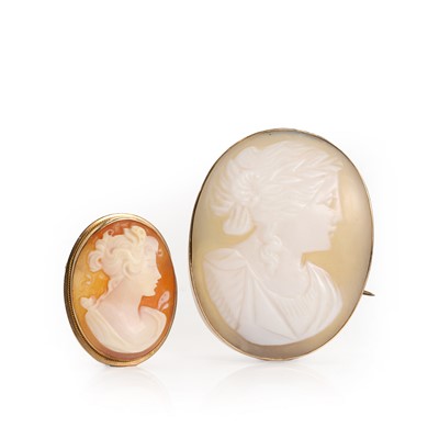 Lot 192 - Two gold shell cameo brooches