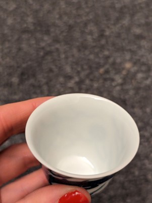 Lot 184 - A collection of five Chinese blue and white cups