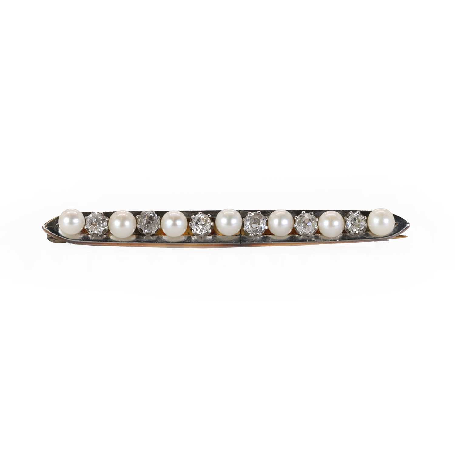 Lot 46 - A pearl and diamond bar brooch