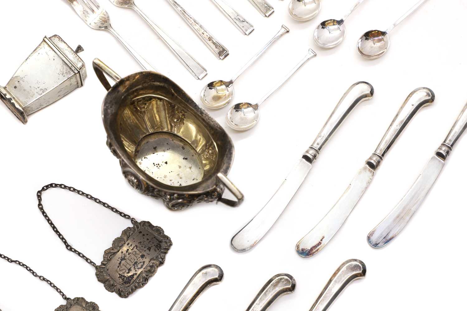 Lot 45 - A collection of silver items