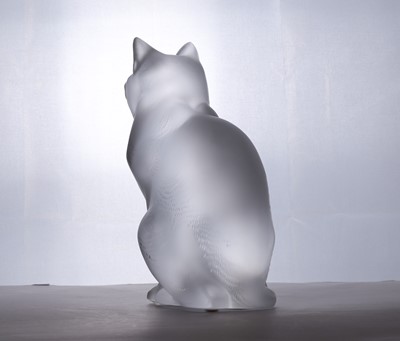 Lot 264 - A Lalique glass 'chat assis'