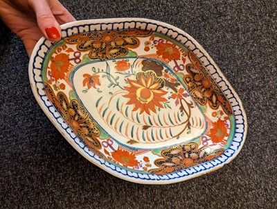 Lot 221 - A Minton pottery Imari tea service