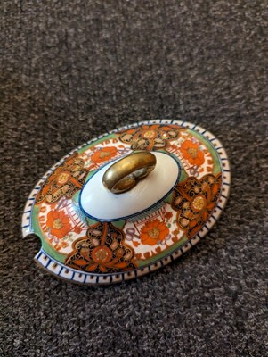 Lot 221 - A Minton pottery Imari tea service