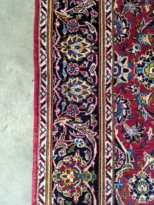 Lot 434 - A Kasham rug