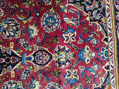 Lot 434 - A Kasham rug