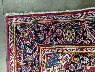 Lot 434 - A Kasham rug