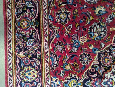 Lot 434 - A Kasham rug