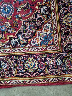 Lot 434 - A Kasham rug