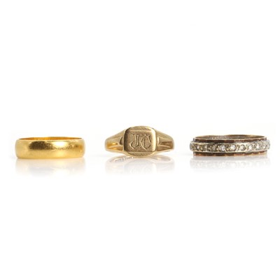 Lot 251 - Three gold rings