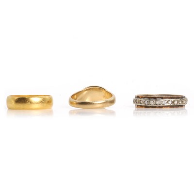Lot 251 - Three gold rings
