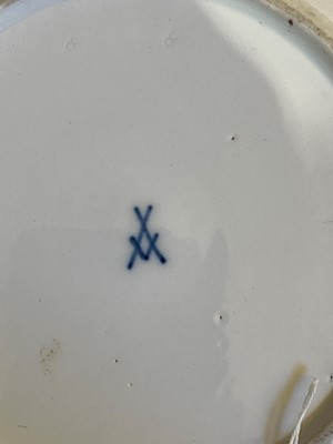 Lot 248 - A collection of porcelain cabinet plates