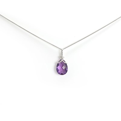 Lot 121 - A white gold diamond and amethyst pendant and chain