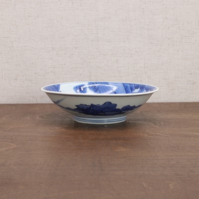 Lot 44 - A Chinese blue and white dish