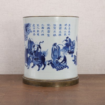 Lot 252 - A Chinese blue and white brush pot