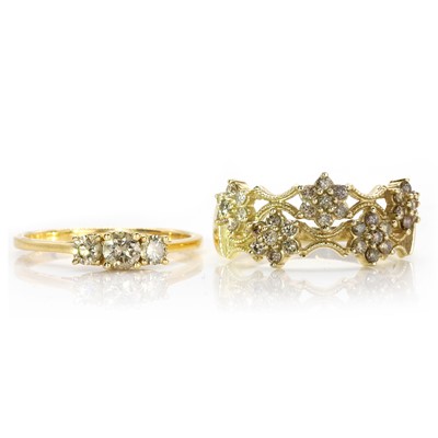 Lot 196 - Two coloured diamond rings
