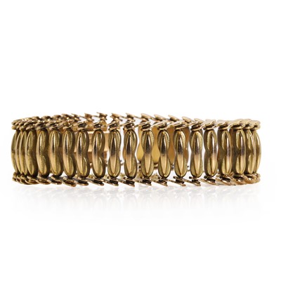 Lot 100 - A Mid Century Spanish gold bracelet