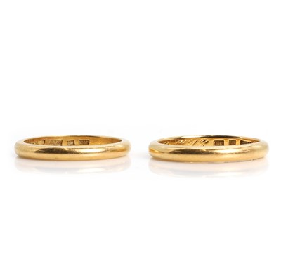 Lot 184 - Two plain gold wedding bands