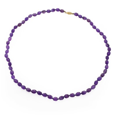 Lot 217 - A single row amethyst bead necklace