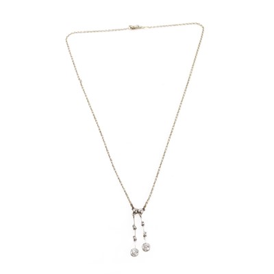 Lot 59 - A diamond negligee necklace