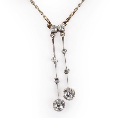 Lot 59 - A diamond negligee necklace