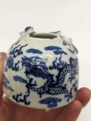 Lot 185 - A collection of Chinese porcelain