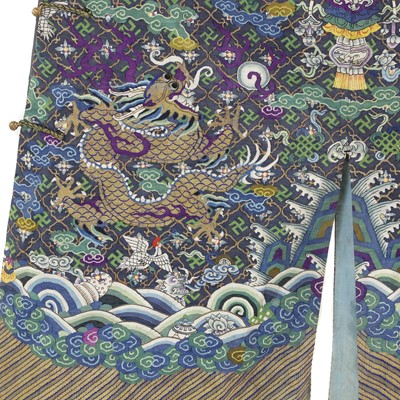 Lot 173 - A Chinese kesi dragon robe