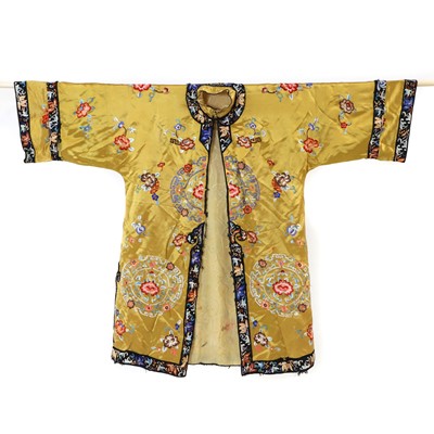 Lot 167 - A Chinese embroidered lady's robe