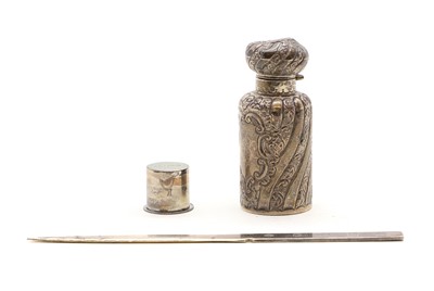 Lot 41 - A group of silver items