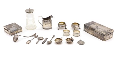 Lot 50 - A group of silver items