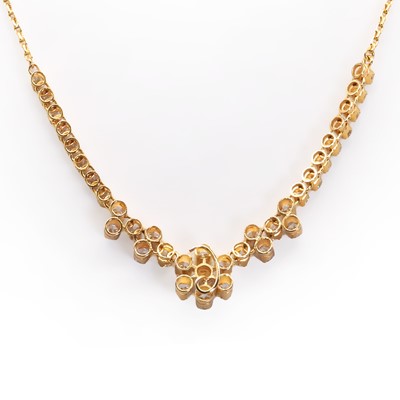 Lot 118 - A diamond floral necklace