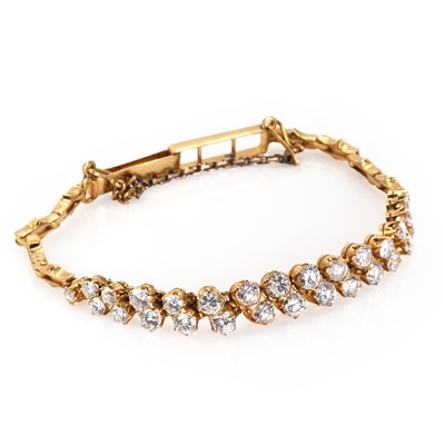 Lot 119 - A double row diamond bracelet